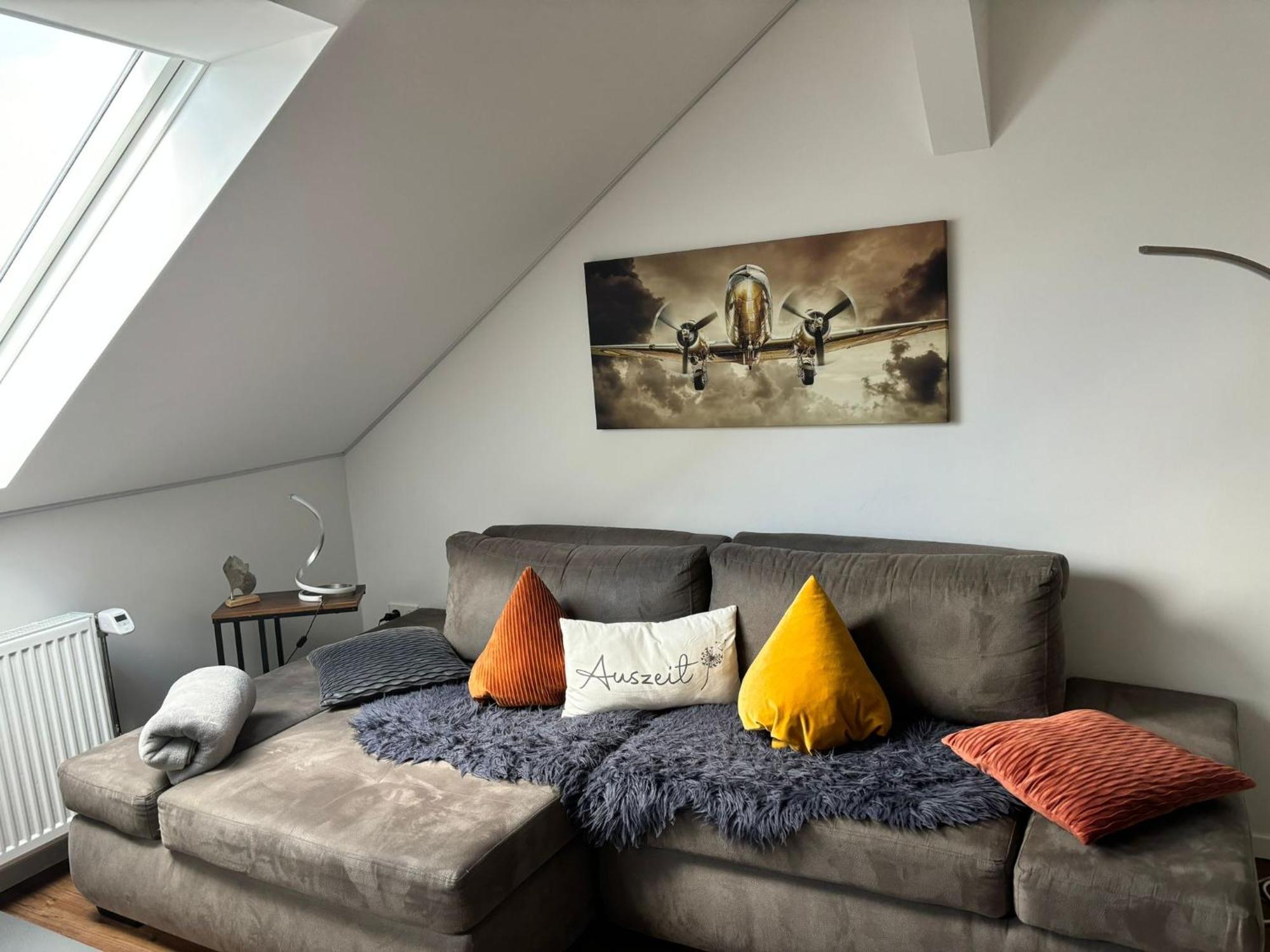 Auszeit2 - Stilvolle Dachwohnung Mit Parkplatz - Zentrumsnah Apartment