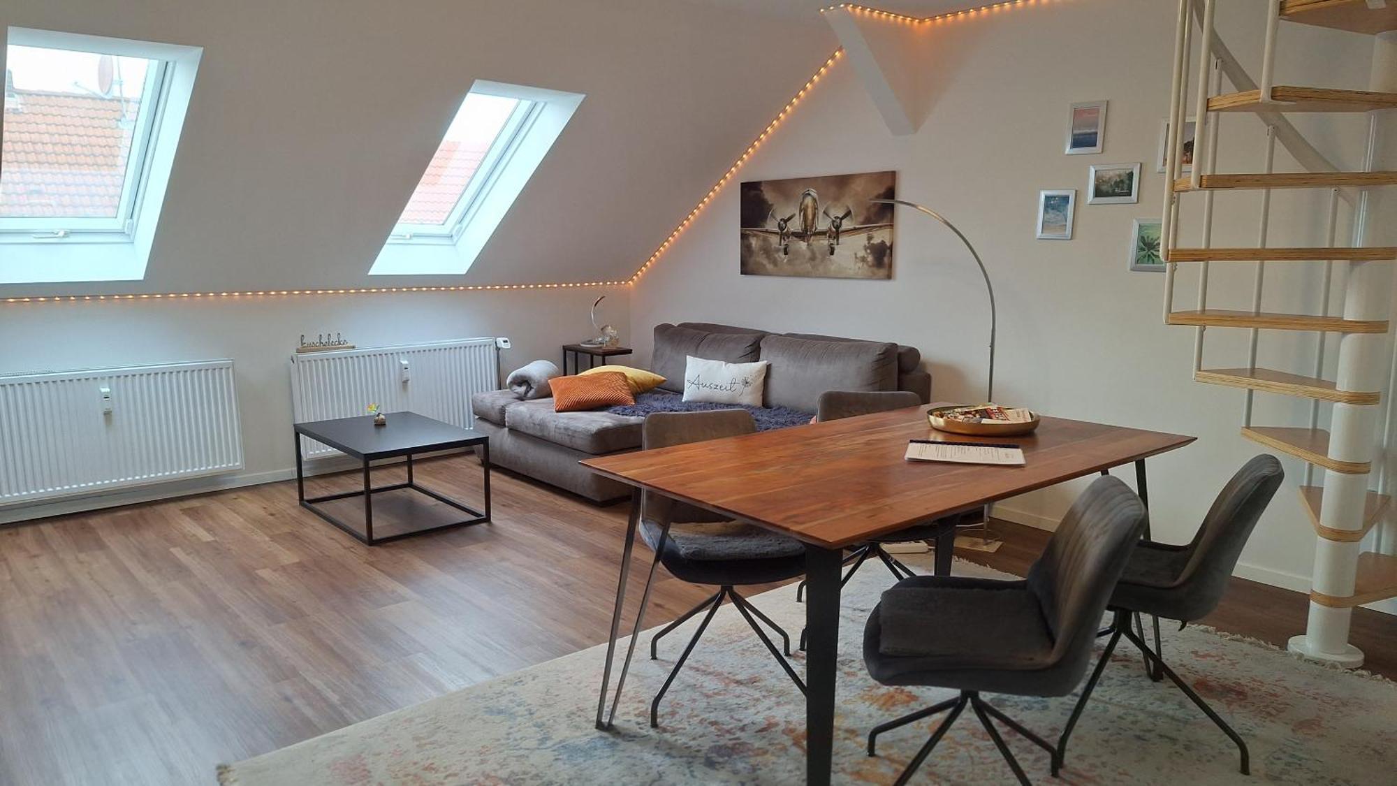 Auszeit2 - Stilvolle Dachwohnung Mit Parkplatz - Zentrumsnah Apartment *